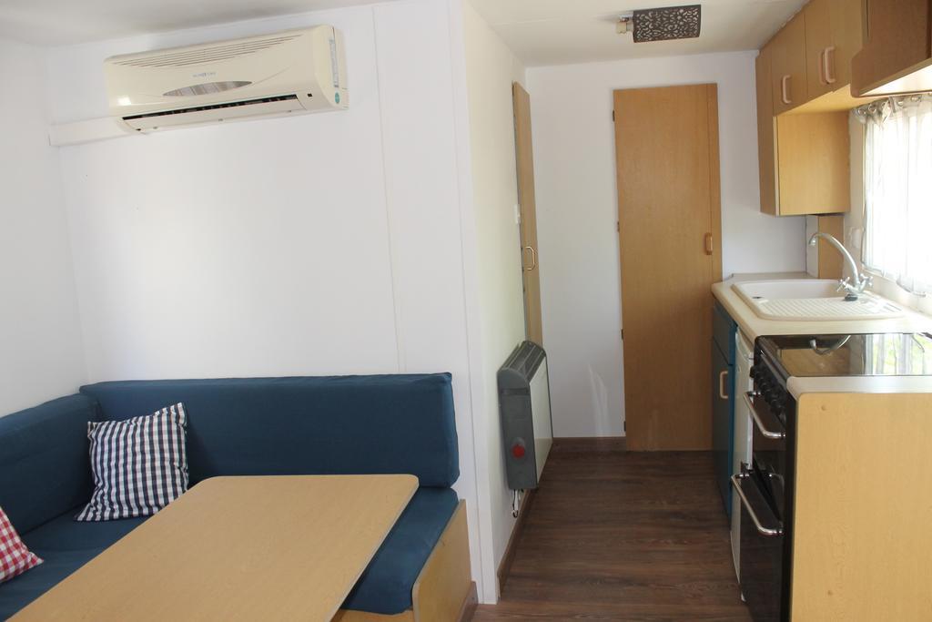 Camping Riba-Roja ภายนอก รูปภาพ
